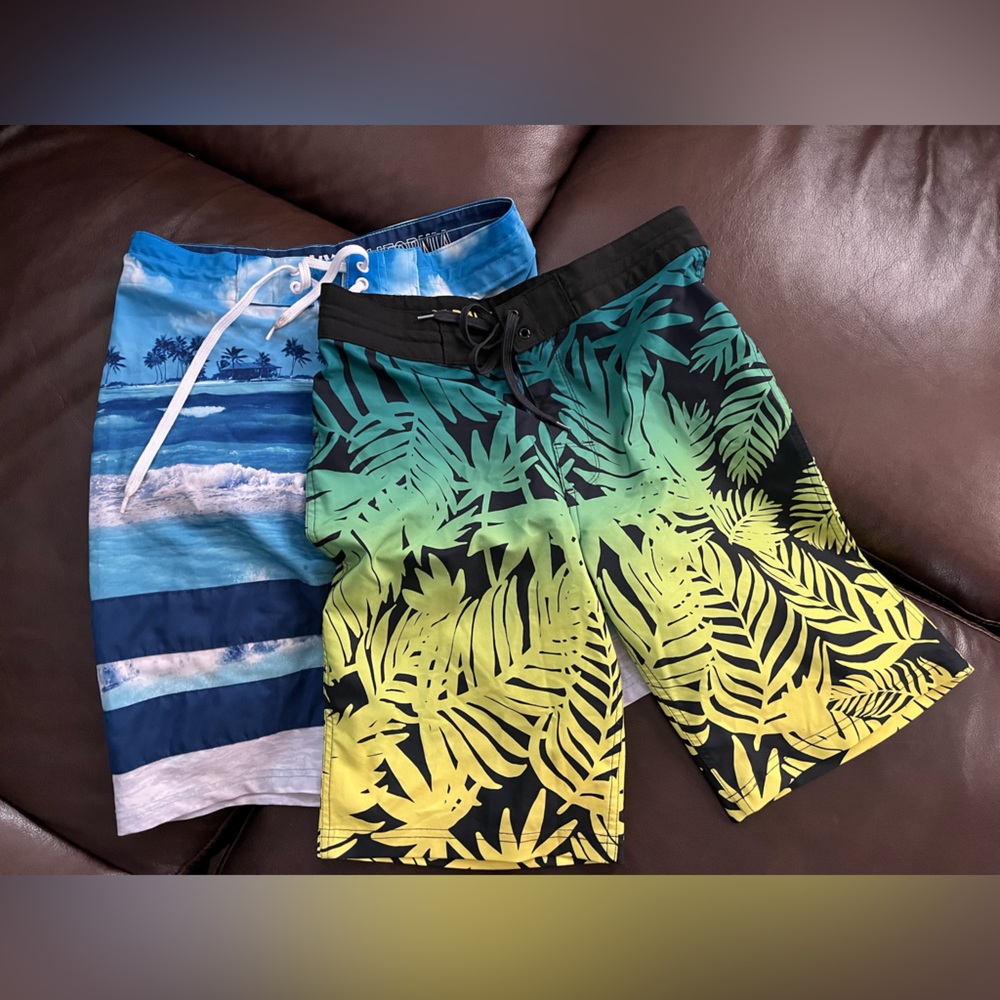 Set of 2 Men Size 28 Old Navy Bathing Suits